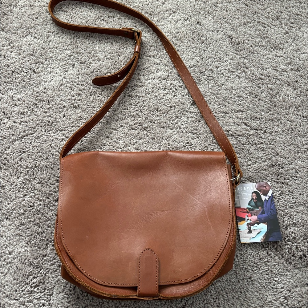 Karama leather crossbody